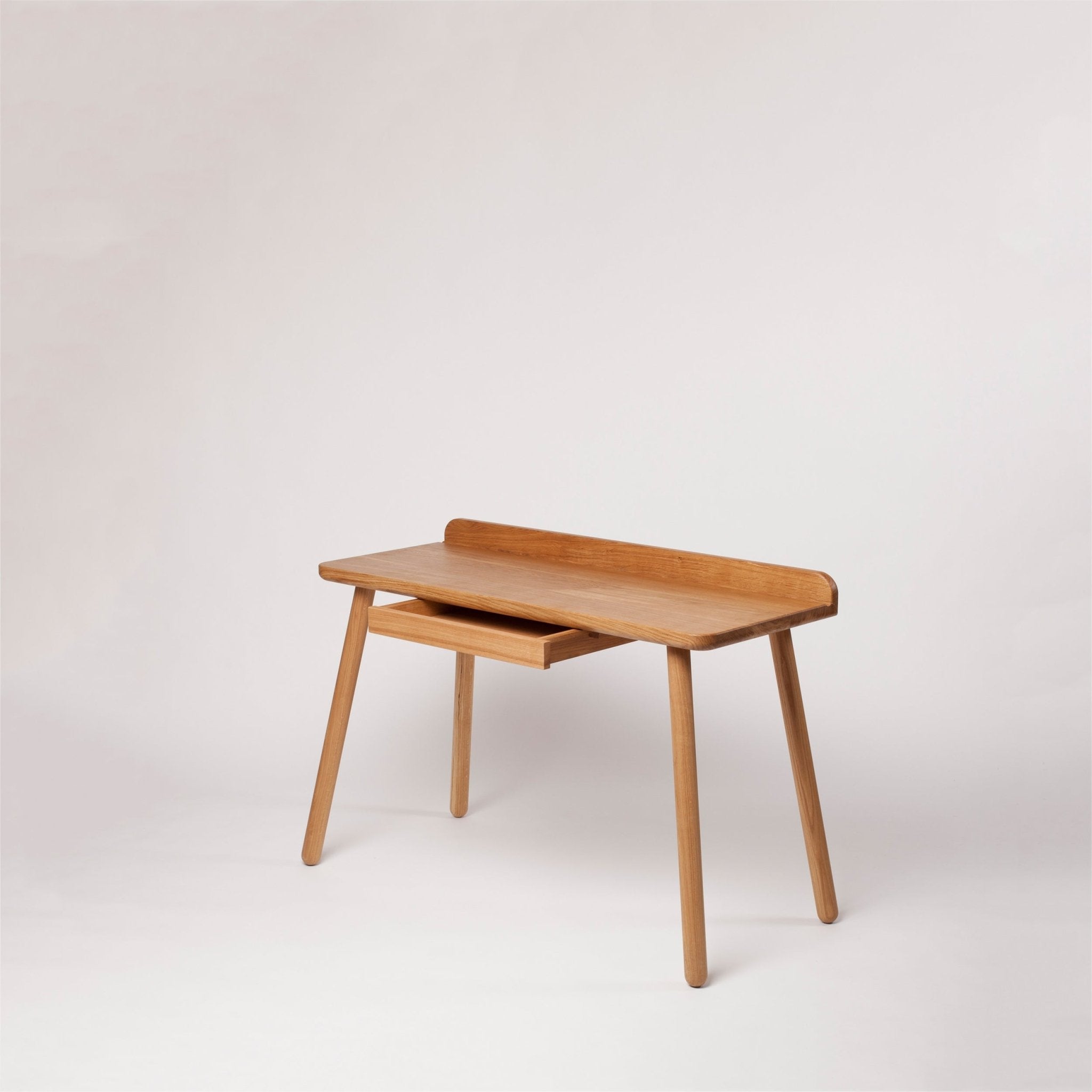 Matis Writing desk