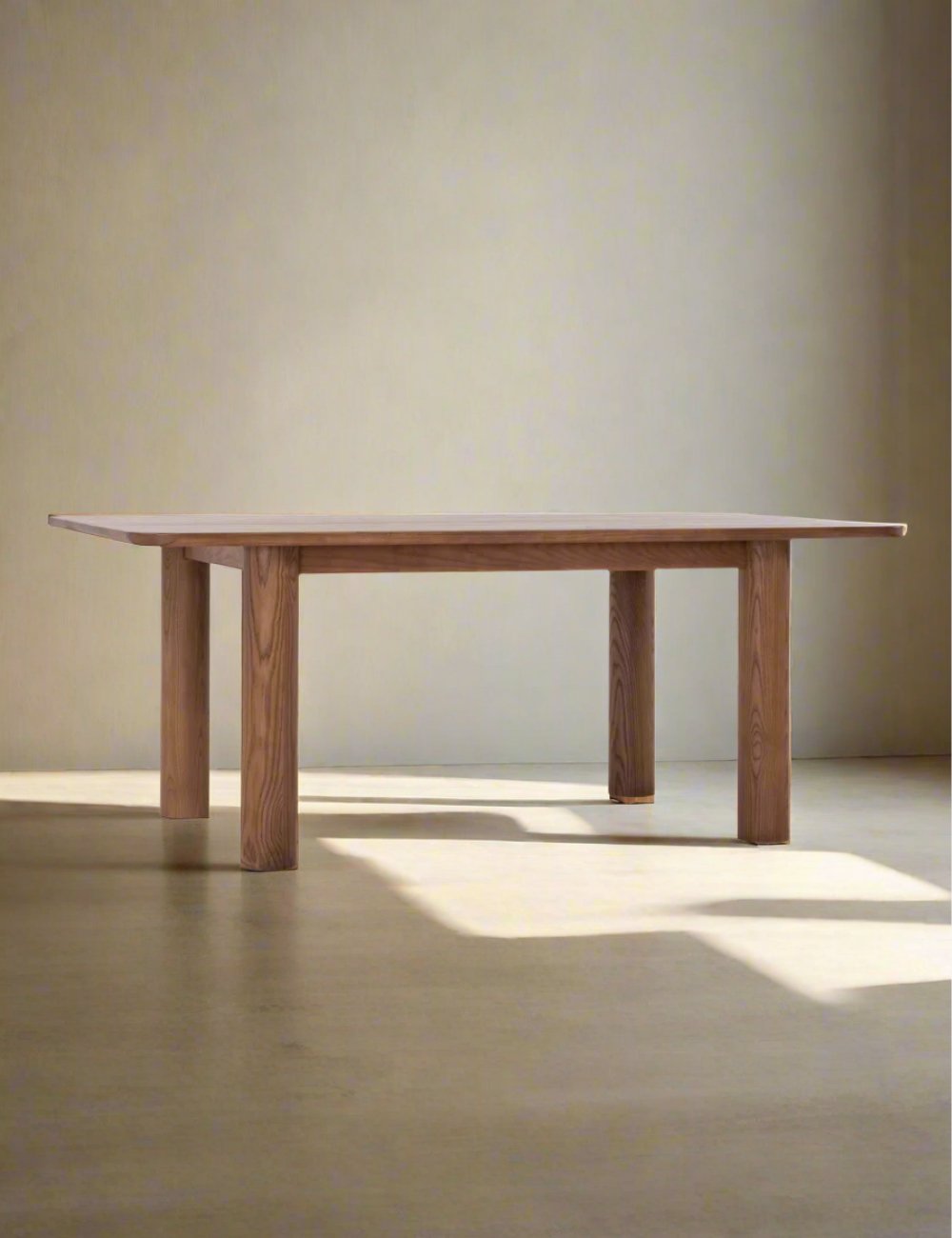 Modelo dining table