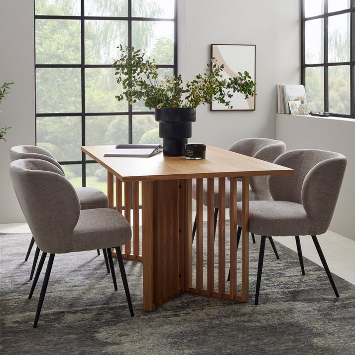 Morry dining table