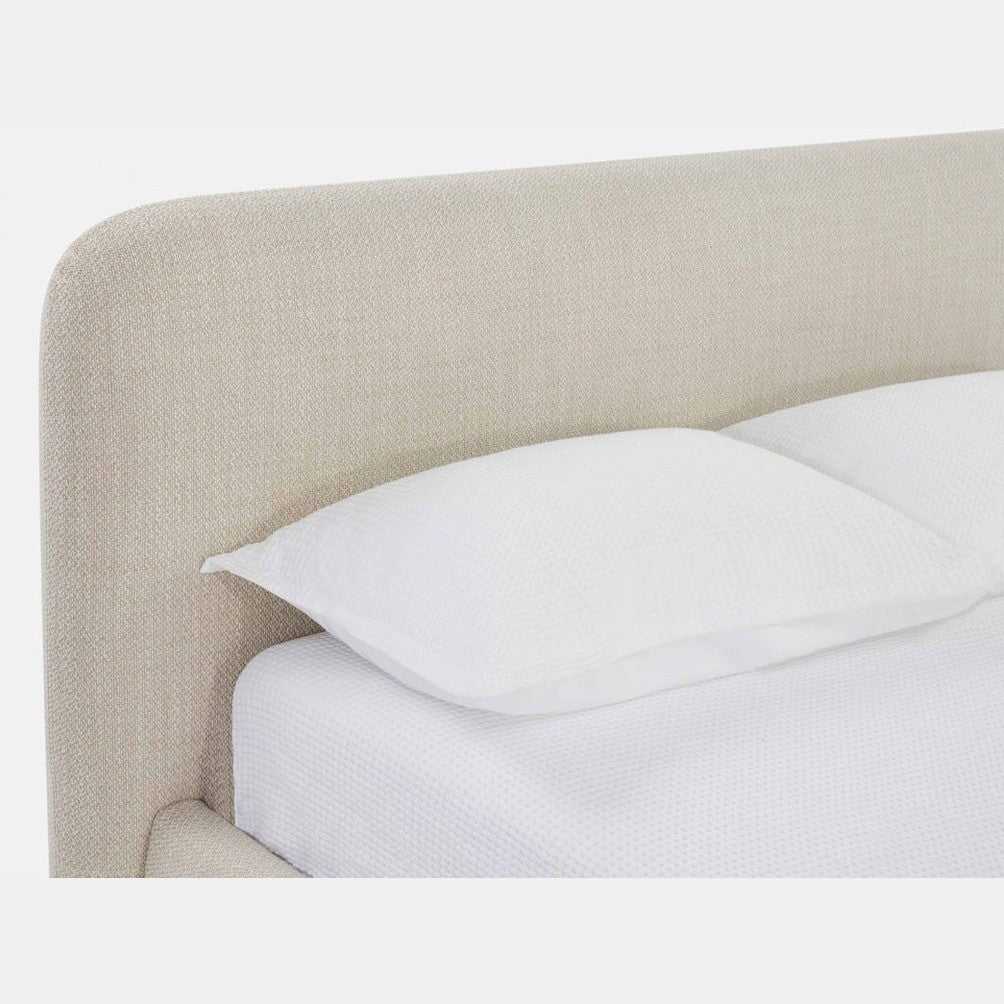Nice bed