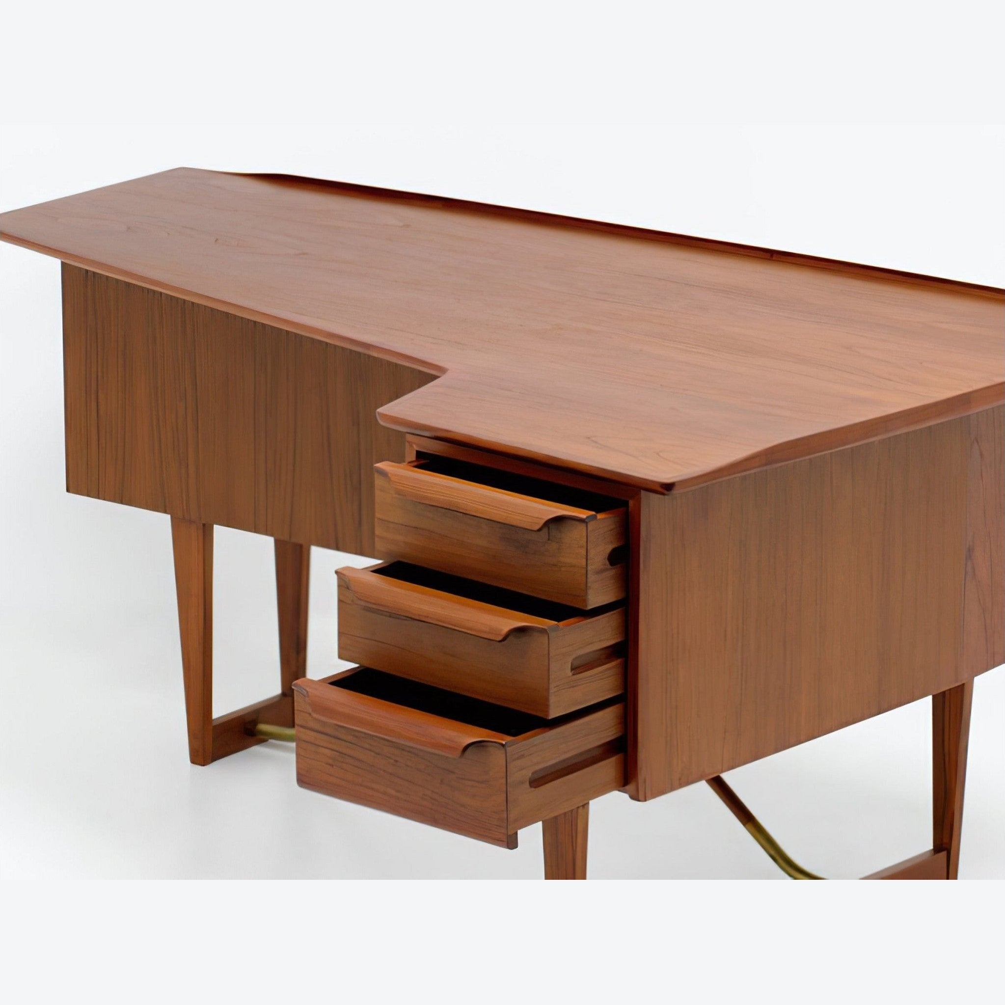 Nicolas Executive Boomerang Desk