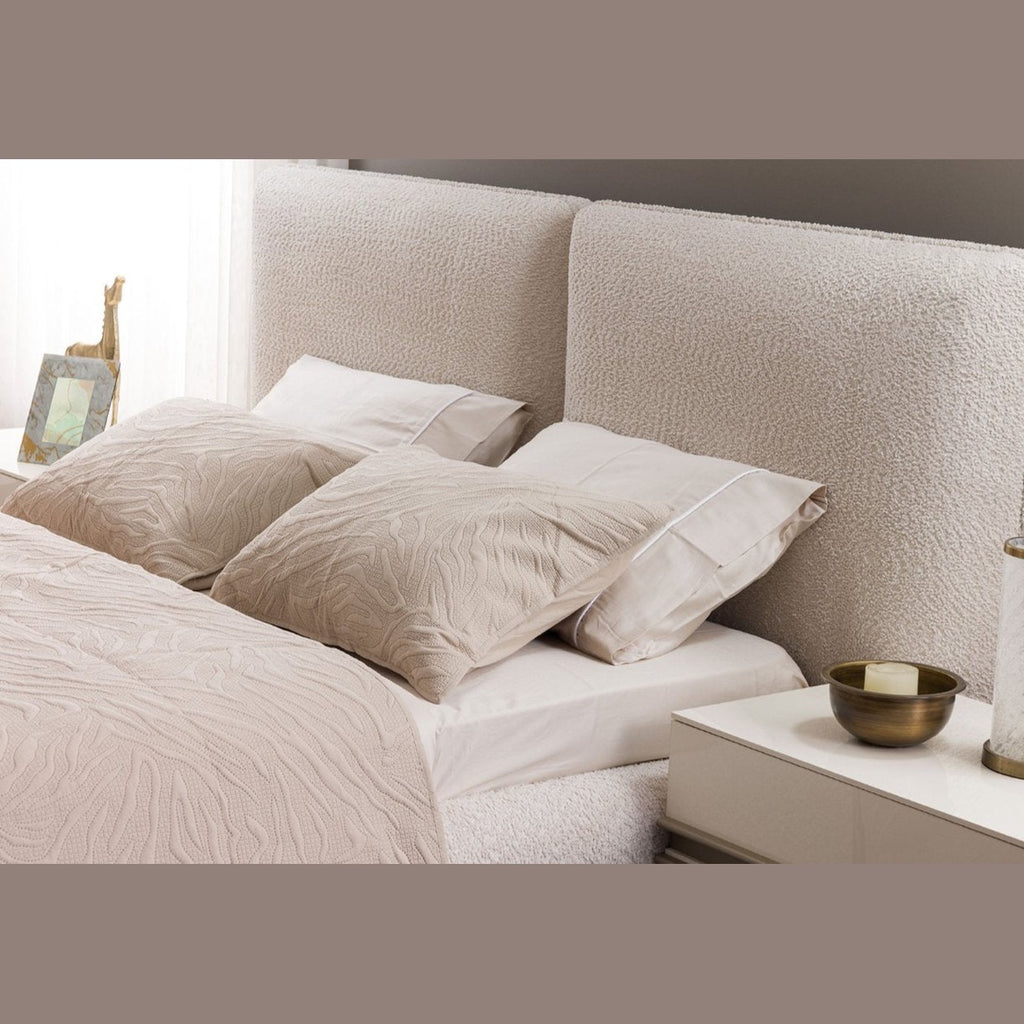 Pesta bed