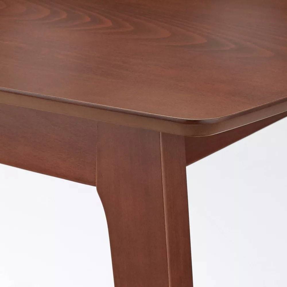 Pilot apartment table