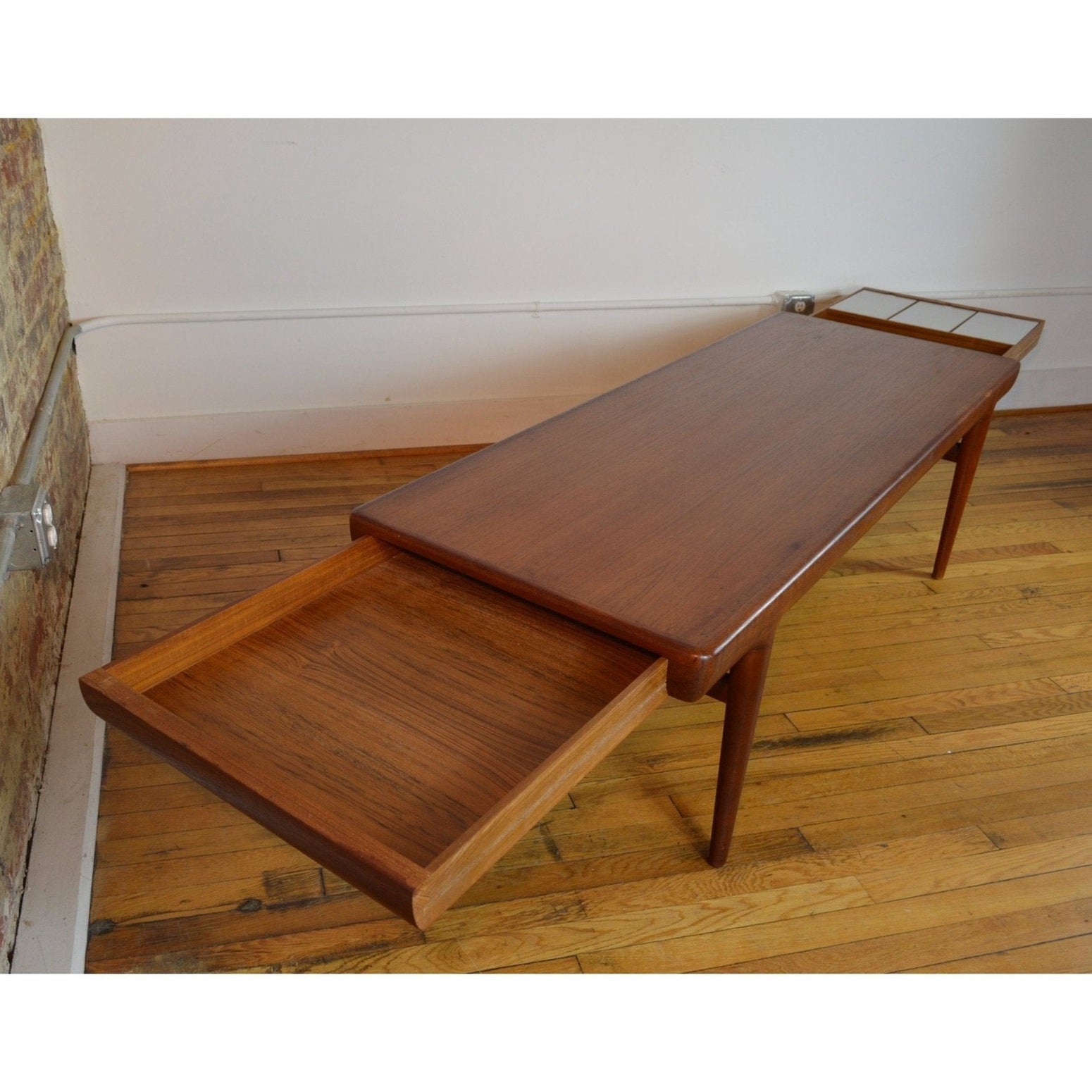 Plat Coffee Table in Teak