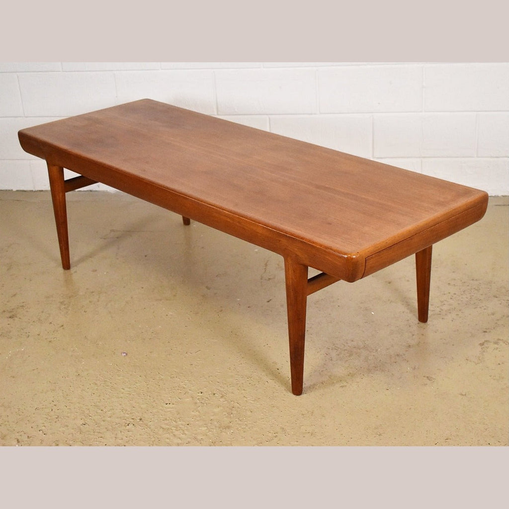 Plat Coffee Table in Teak
