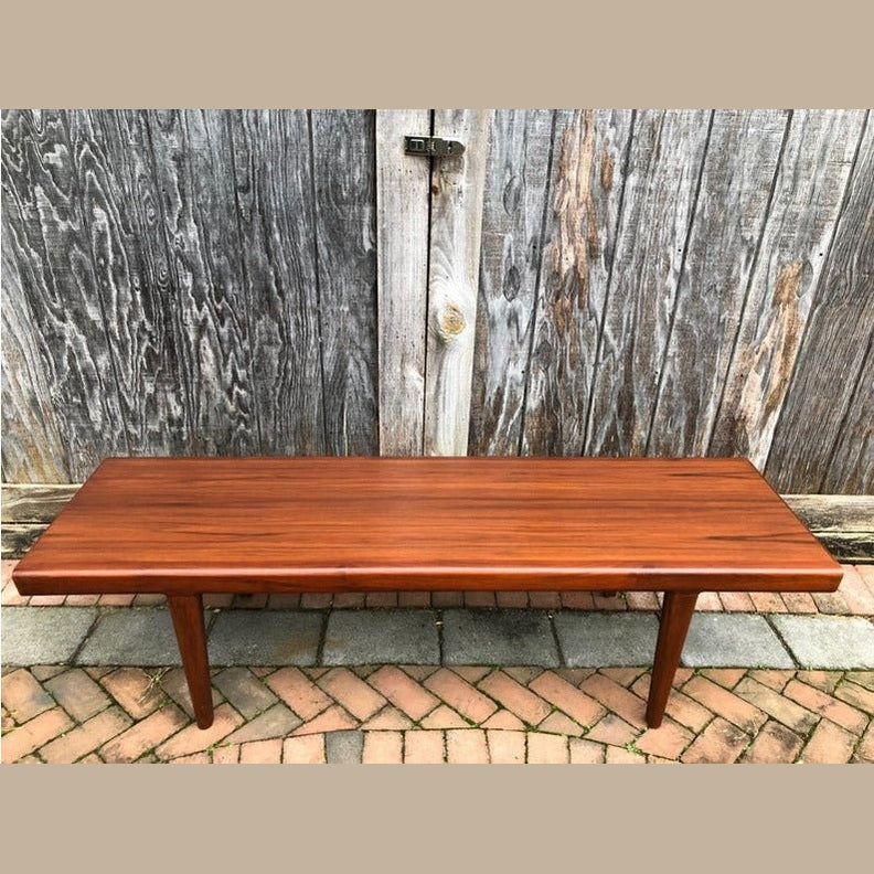 Plat Coffee Table in Teak