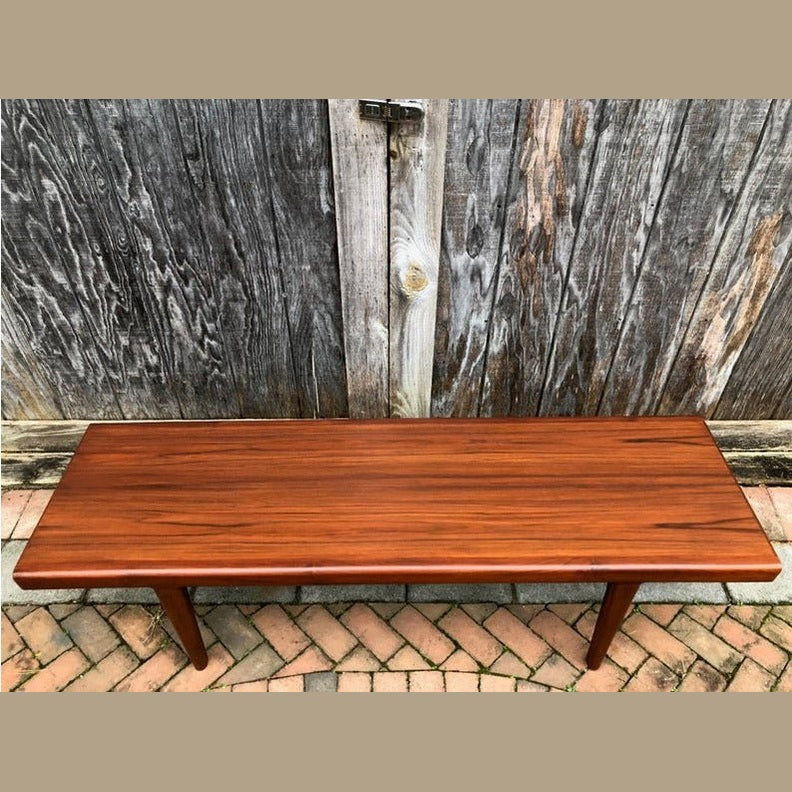 Plat Coffee Table in Teak