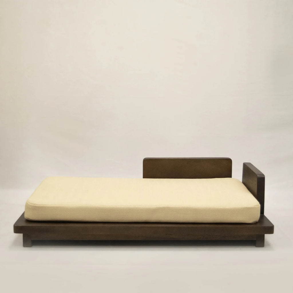 Rufus dog bed