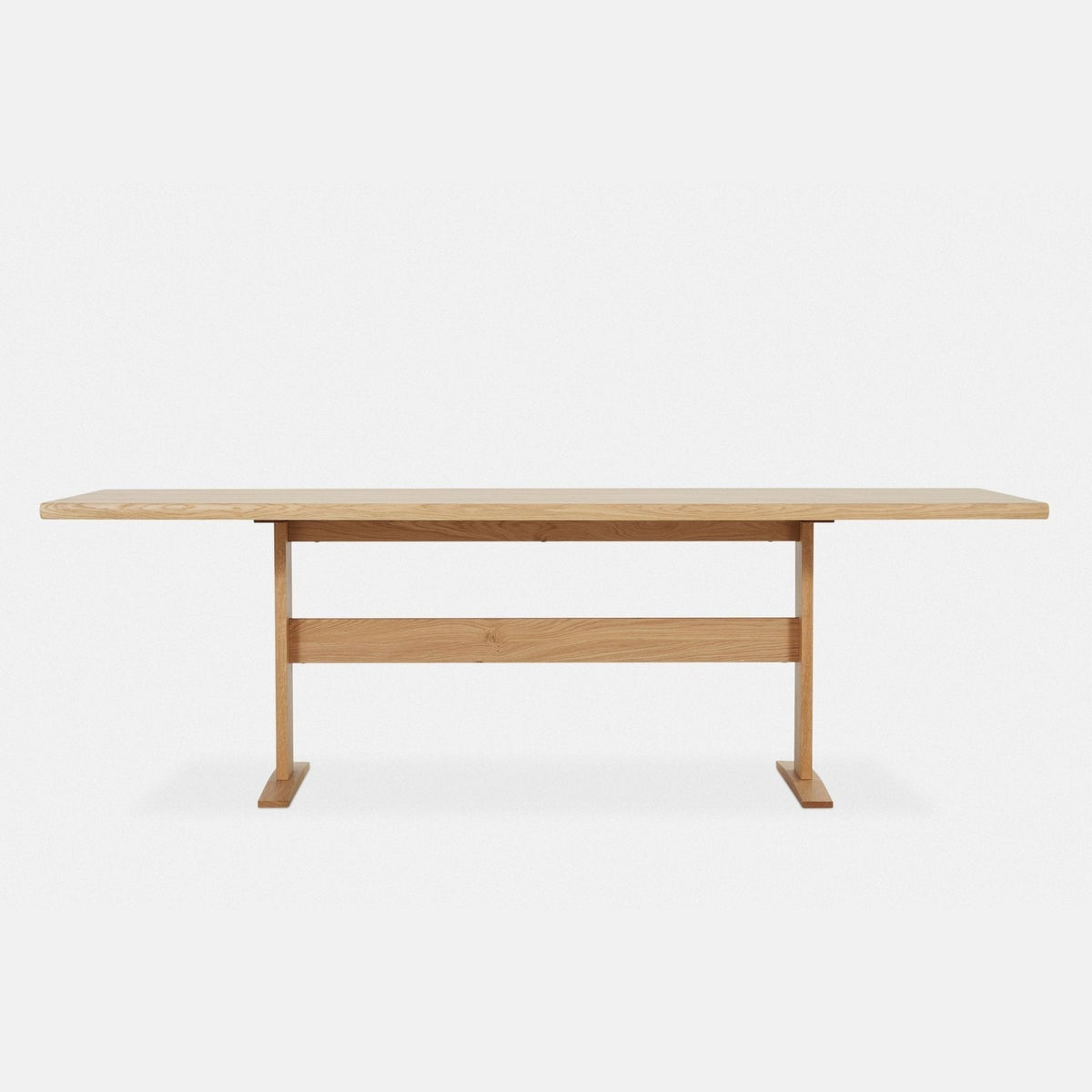 Serra dining table