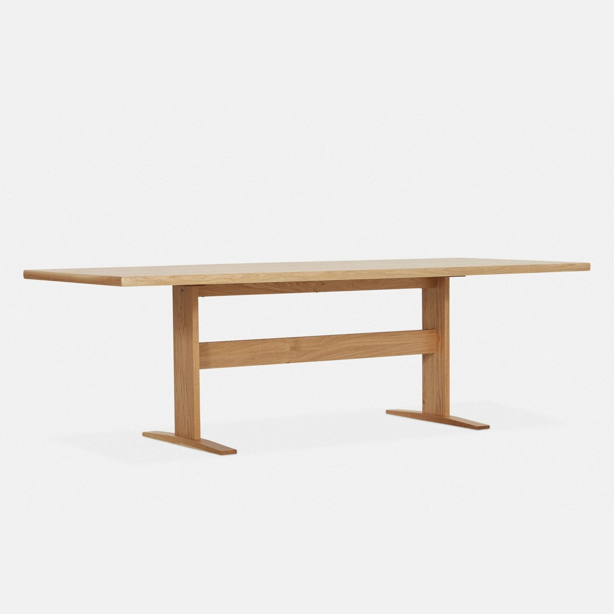 Serra dining table