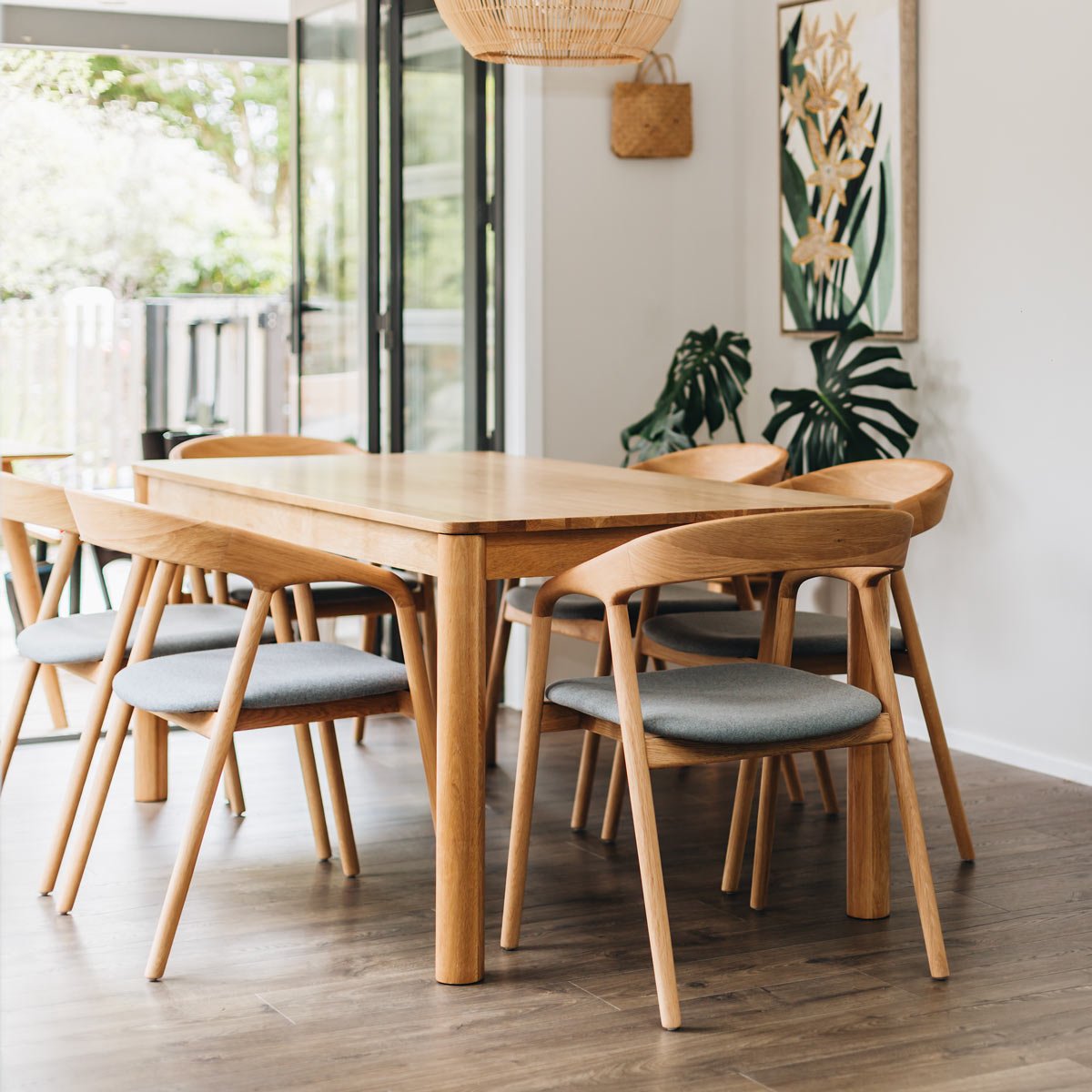 Simple Long Table
