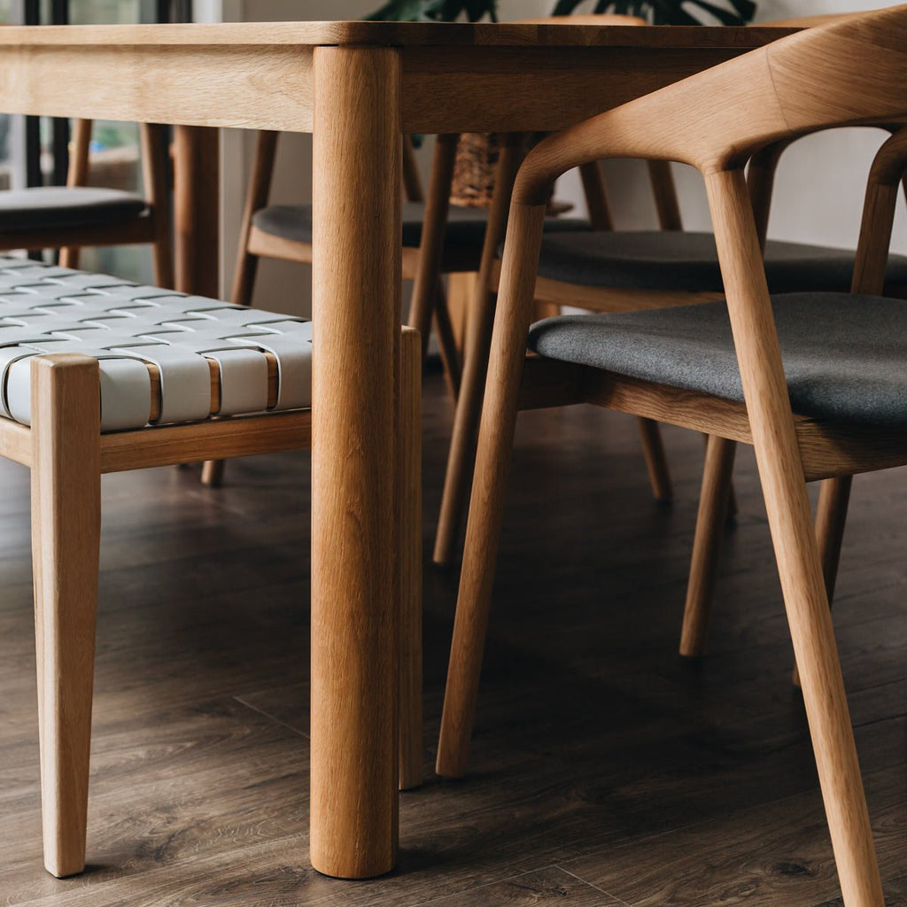 Simple Long Table