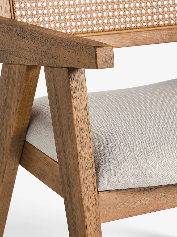 Sundara dining chair