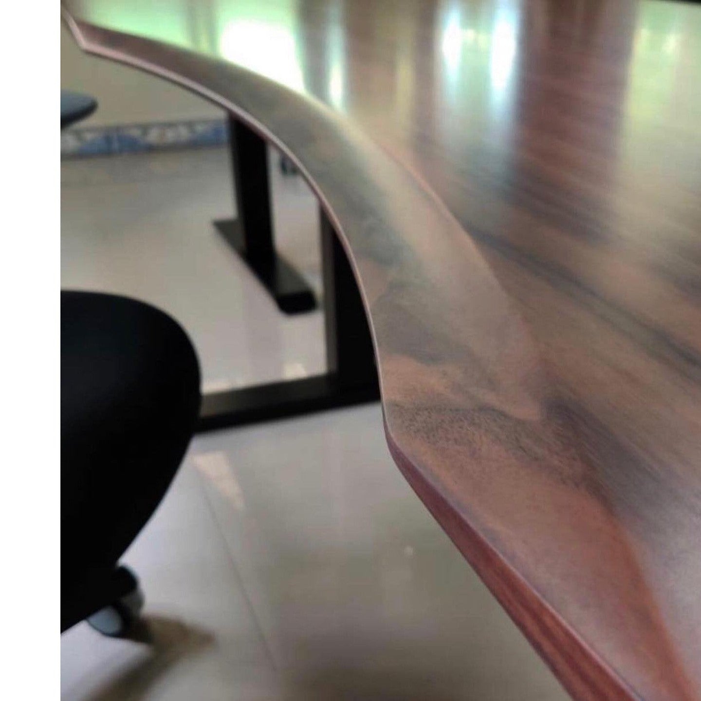 Theai Standing Desk in Mahogany